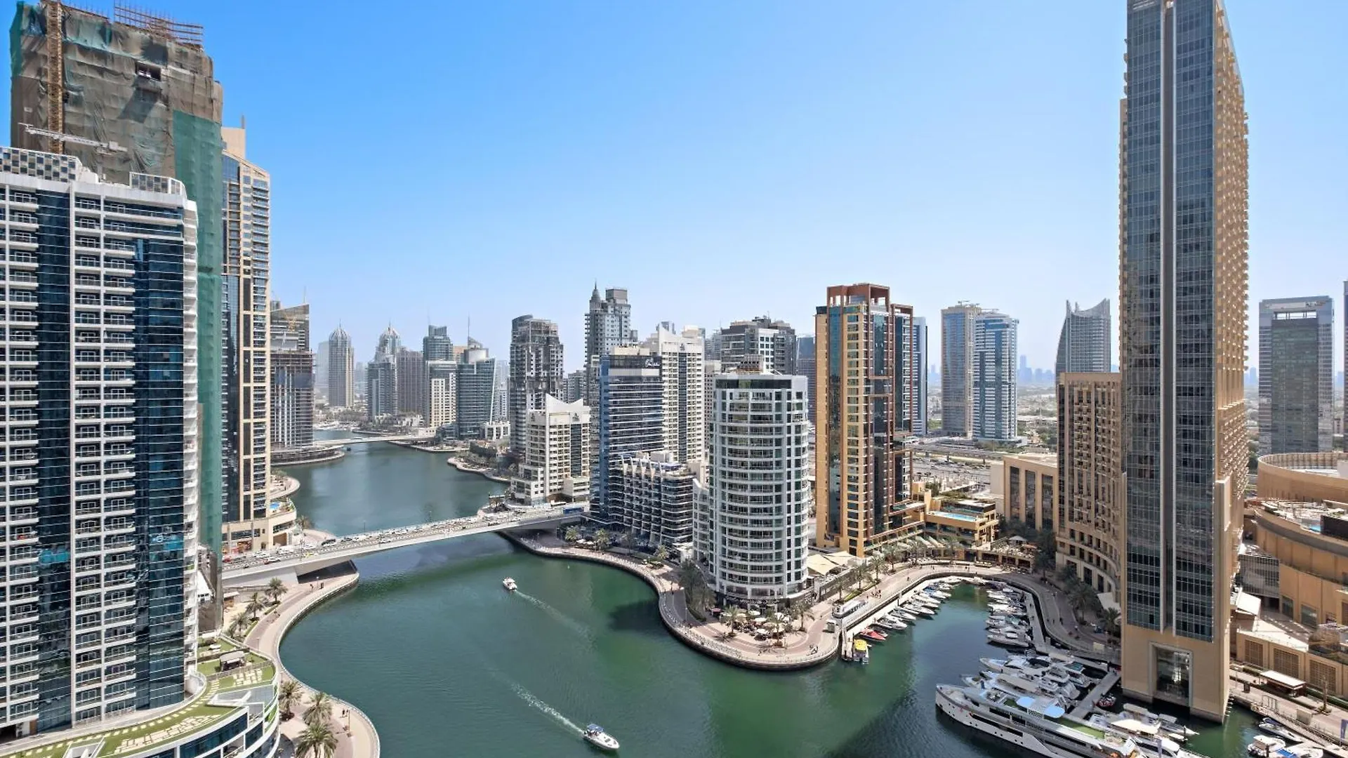 Renovated Luxe Bay Central Dubai Marina Apartment