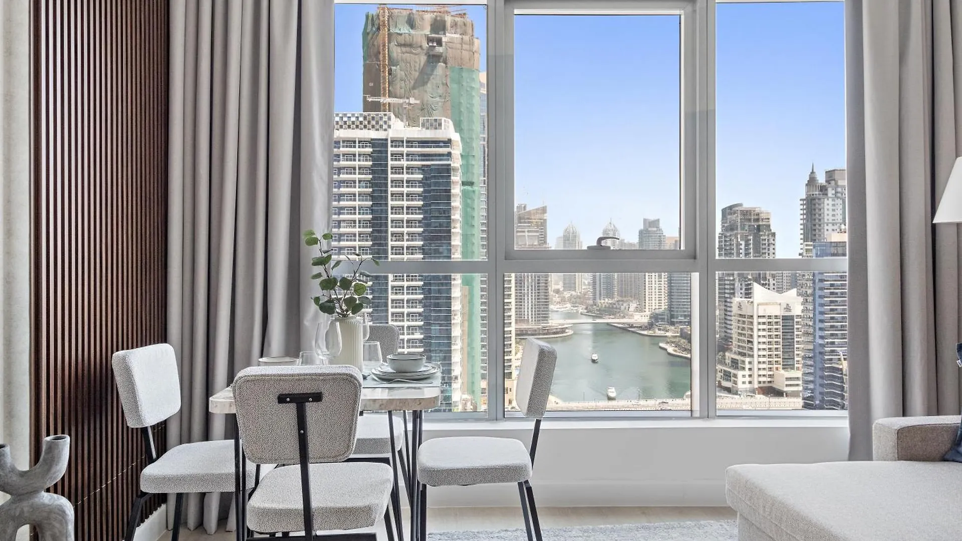 Renovated Luxe Bay Central Dubai Marina Apartment