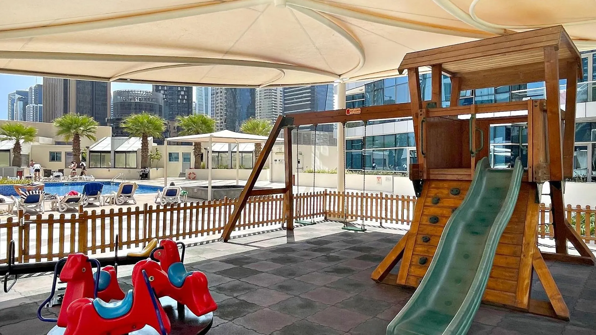 Renovated Luxe Bay Central Dubai Marina Apartment